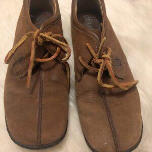 Born Oxford Nubuck Leather Shoes